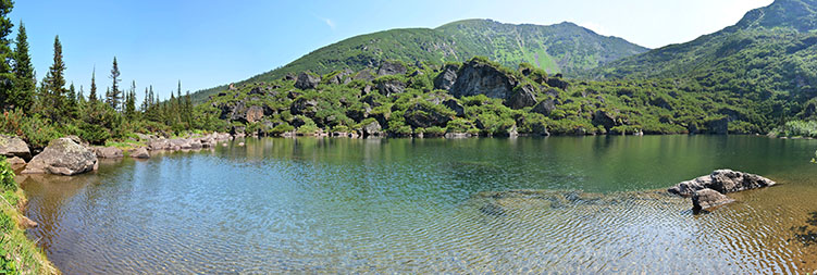Озеро у пика Бабха