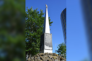 Памятник воинам Советской армии на сквере Свободы